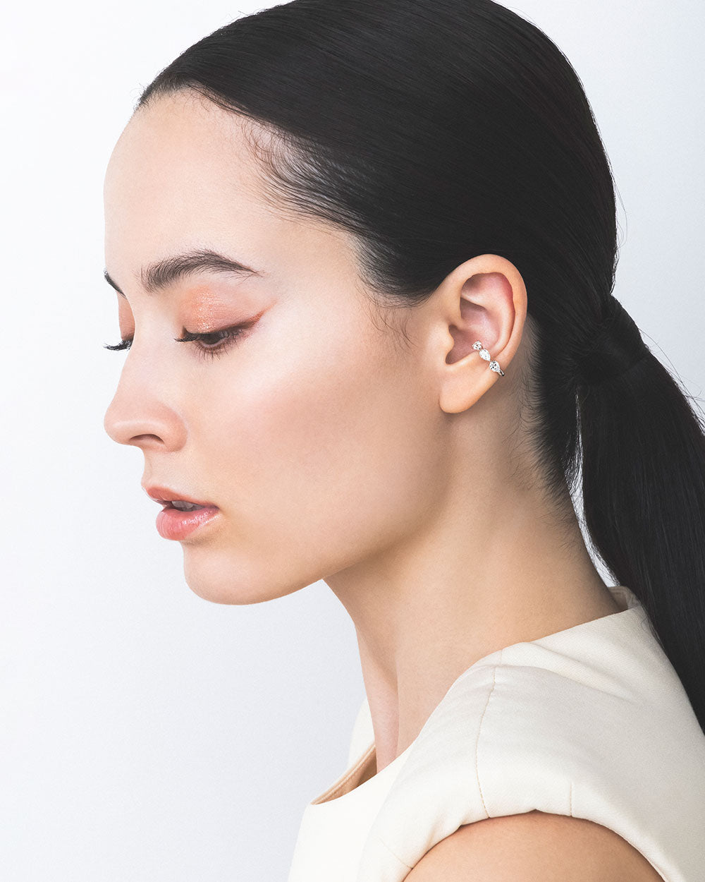 THREE PEAR-SHAPES DIAMONDS EAR CUFF　受注生産 - 写真3枚目