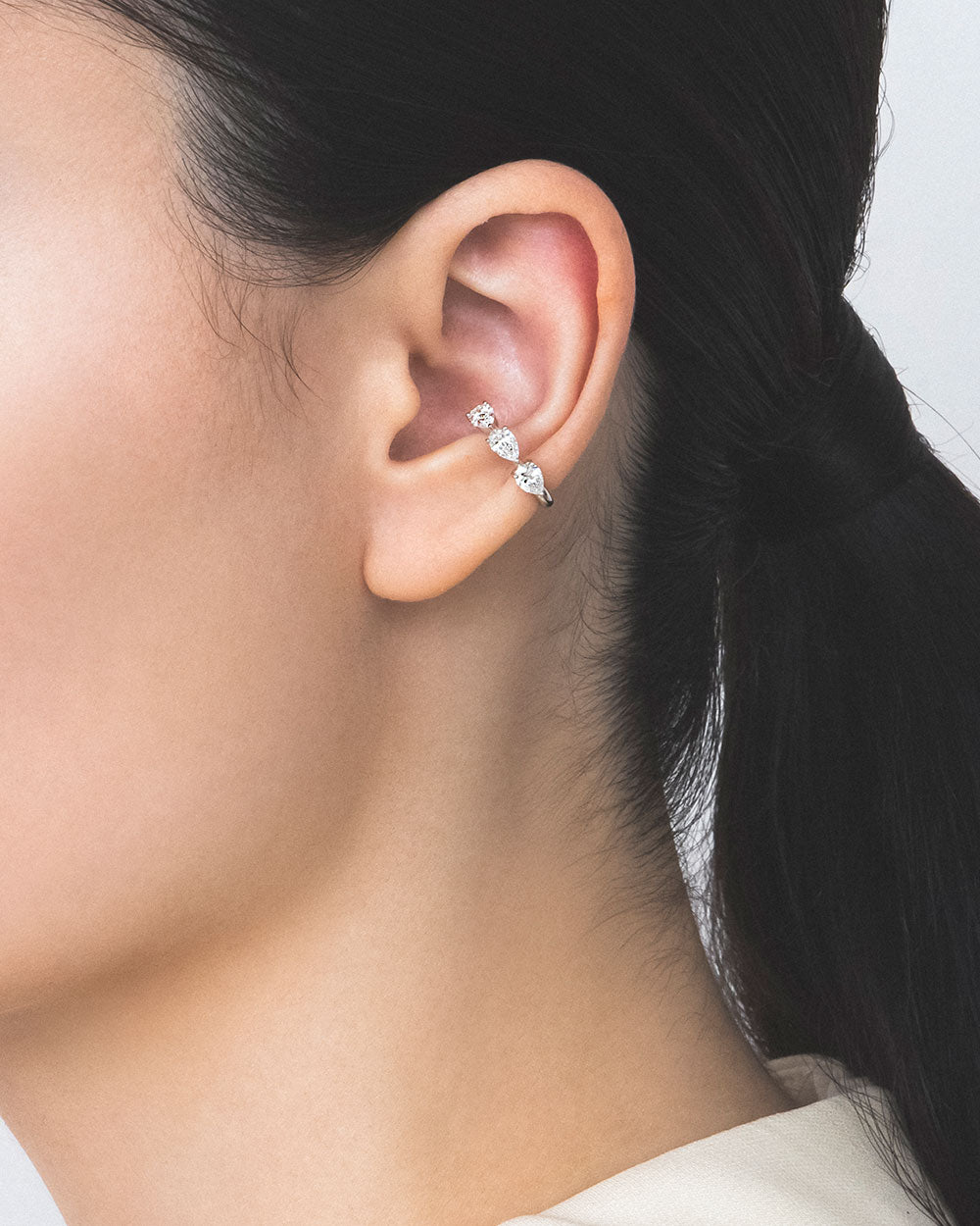 THREE PEAR-SHAPES DIAMONDS EAR CUFF　受注生産 - 写真4枚目