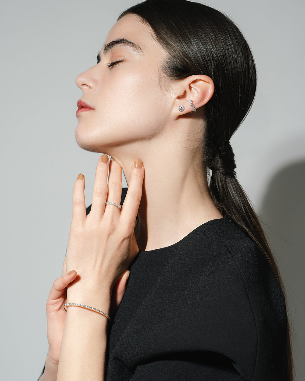 THREE PEAR-SHAPES DIAMONDS EAR CUFF　受注生産 - 写真3枚目